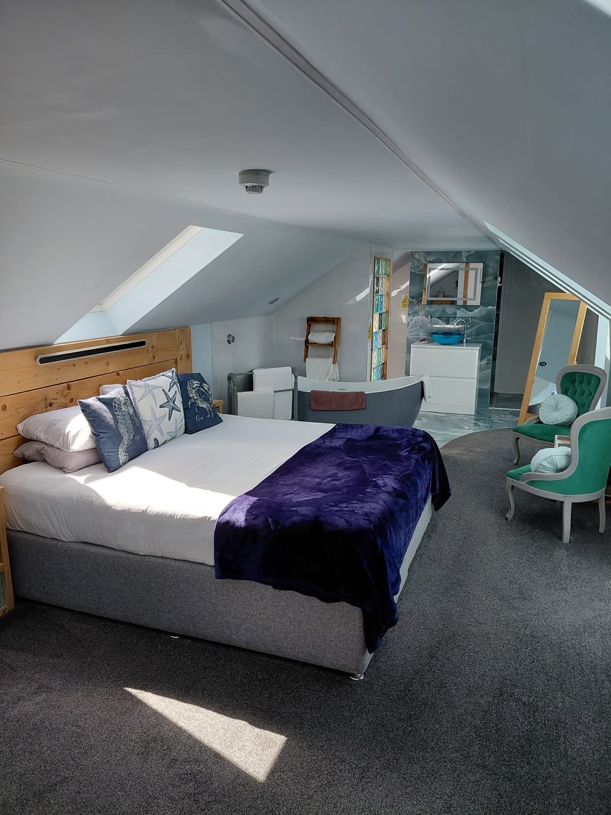 Luxury Sea-View Rooms